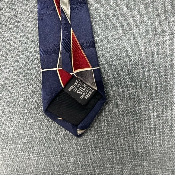 Alexander Julian Colours Neck Tie Blue, Red, White Geometric 3.5 in W - Picture 4 of 6